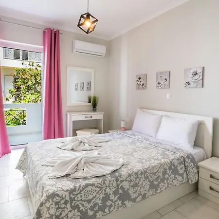 Lilis 3 Apartment
